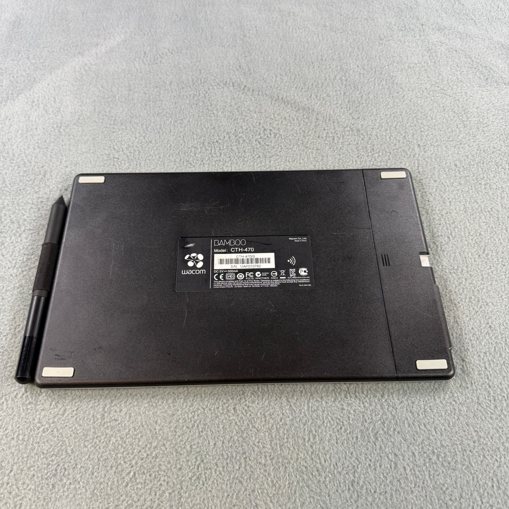 Wacom Bamboo Capture‎ CTH-470 Graphics Drawing Tablet w/ Stylus Pen Silver Black - Picture 4 of 6